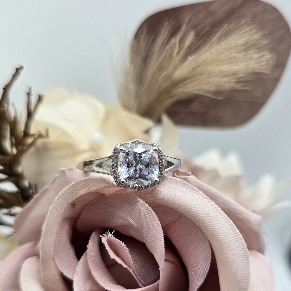 🥰 ZINNIA ENG. RING - Picture 6 of 7